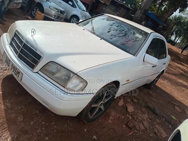 Mercedes-Benz C200 1997 White