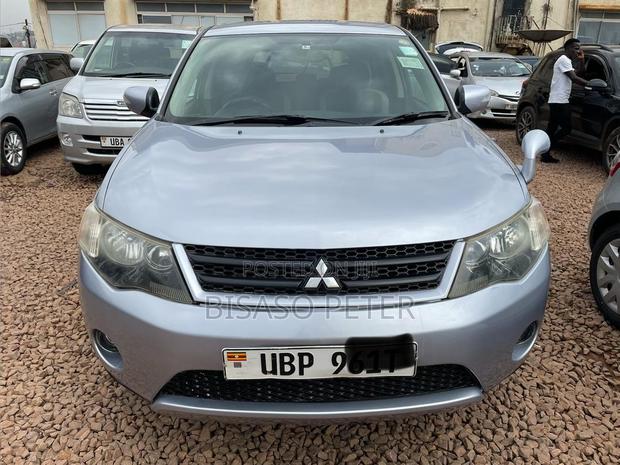 Mitsubishi Outlander 2010 Gray
