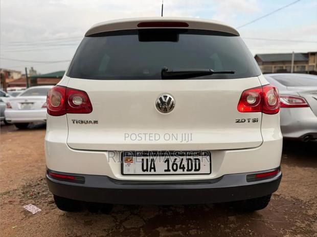 Volkswagen Tiguan 2010 White