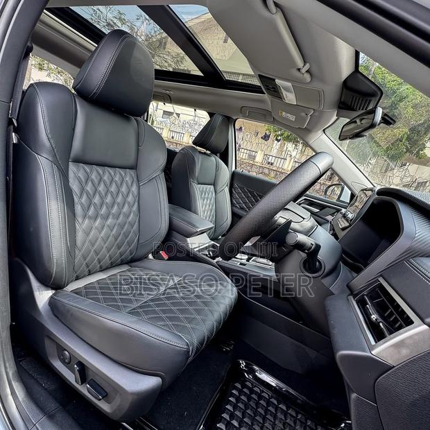 Mitsubishi Outlander 2025 White