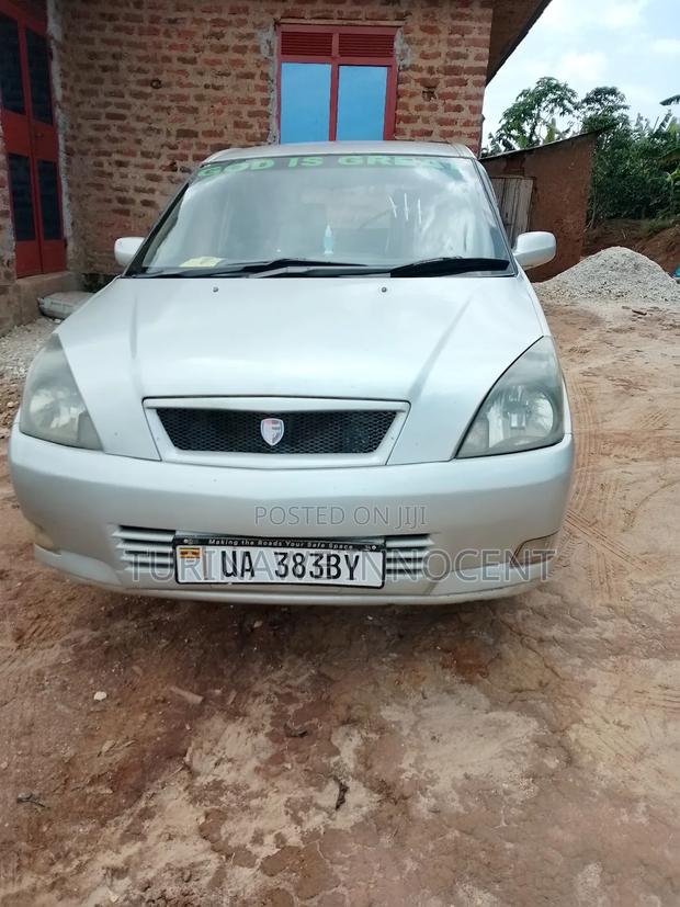 Toyota Opa 1.8 AWD 2000 Silver