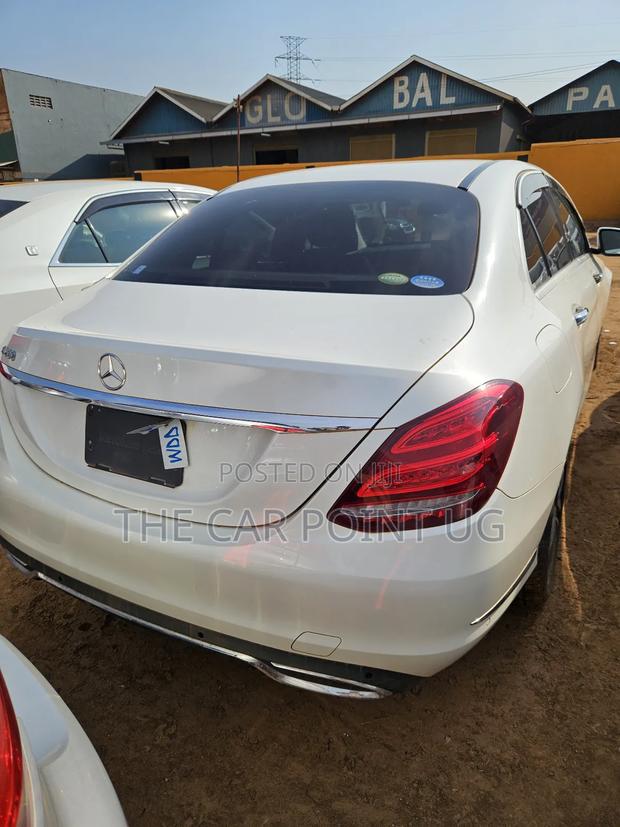 Mercedes-Benz C200 2016 White