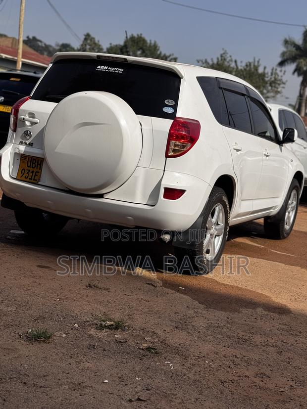 Toyota RAV4 2007 White