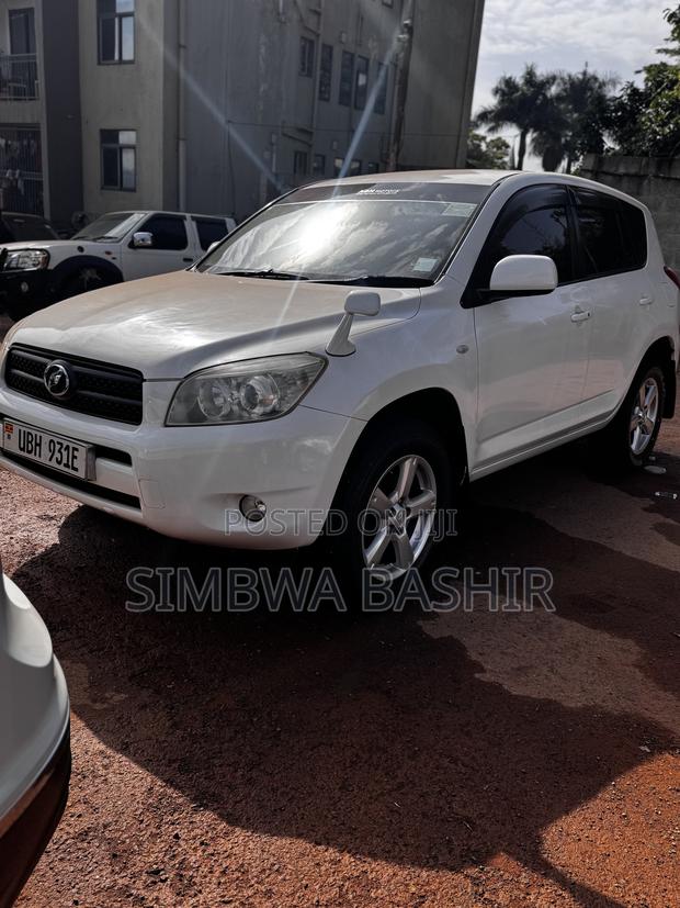 Toyota RAV4 2007 White