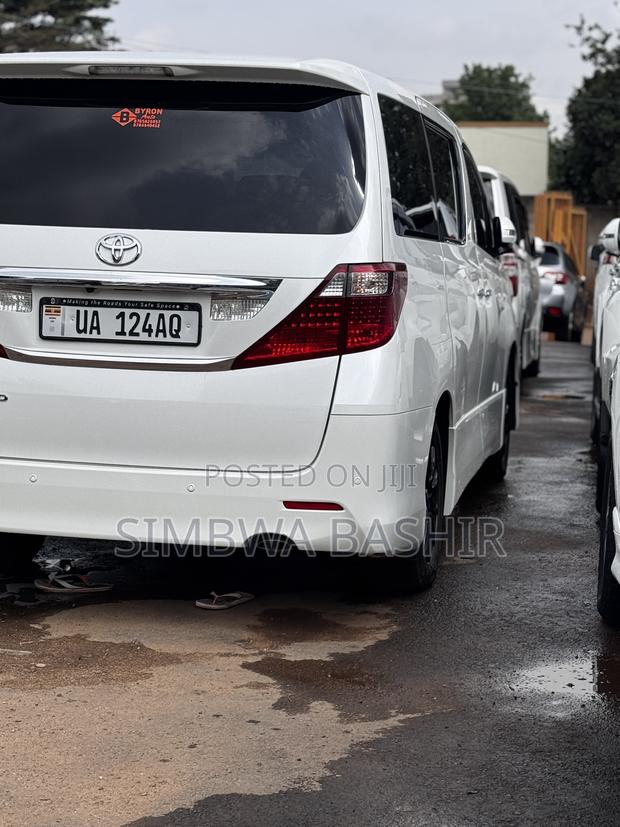 Toyota Alphard 2010 White