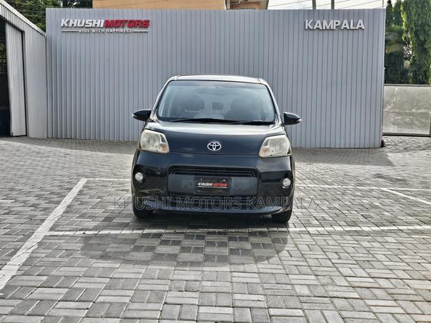 Toyota Porte 1.5 FWD 2012 Black