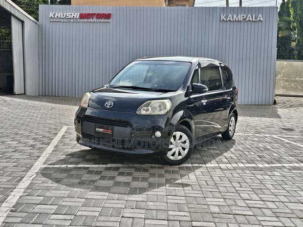 Toyota Porte 1.5 FWD 2012 Black