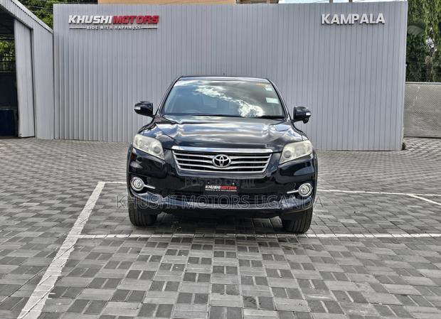 Toyota Vanguard 2012 Black