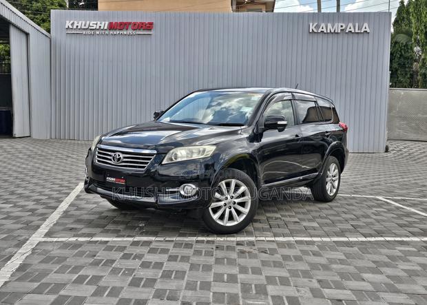 Toyota Vanguard 2012 Black