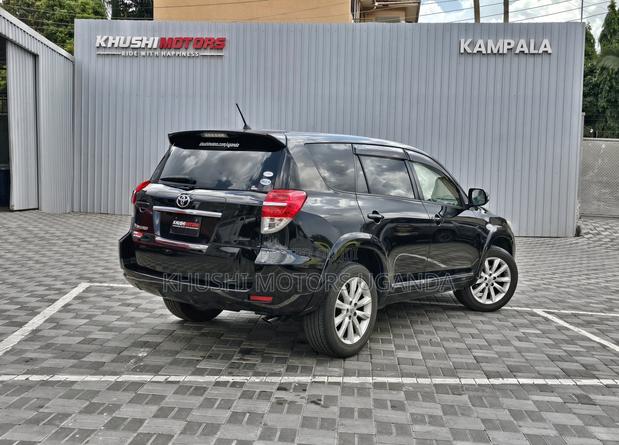 Toyota Vanguard 2012 Black
