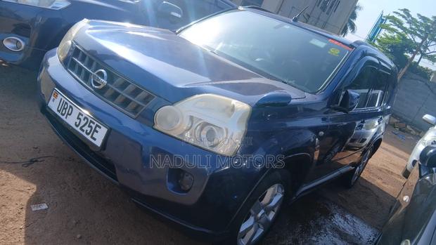 Nissan X-Trail 2.0 Petrol XE 2010 Blue