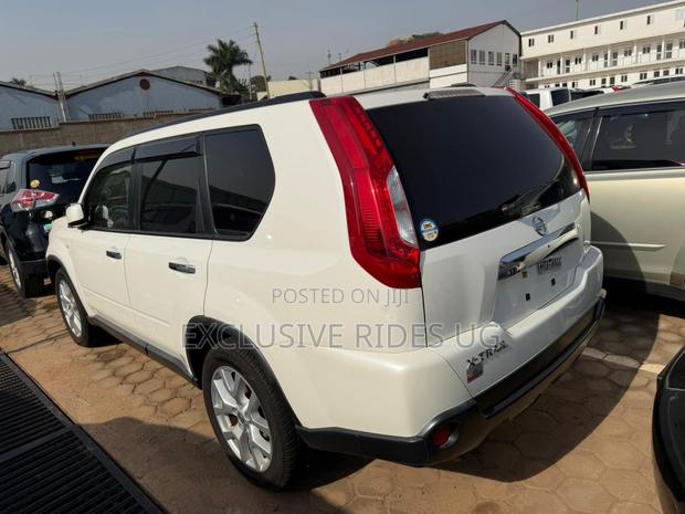 Nissan X-Trail 2.0 Petrol AWD 2013 White