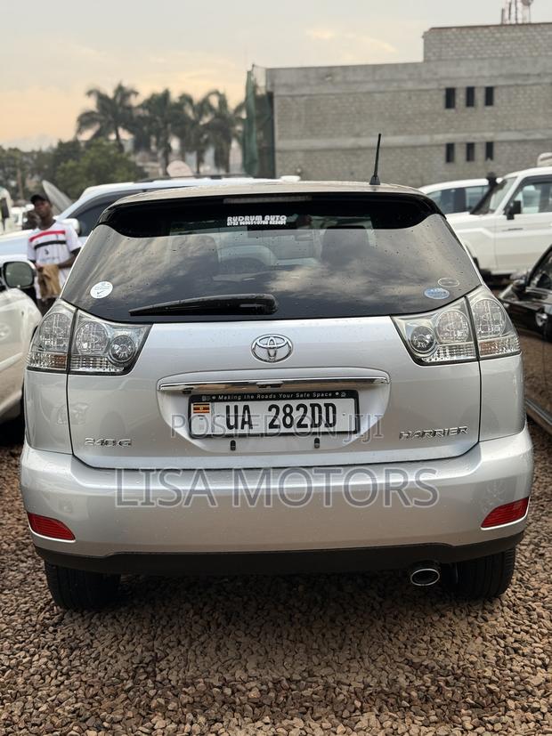 Toyota Harrier 2.4 2011 Silver