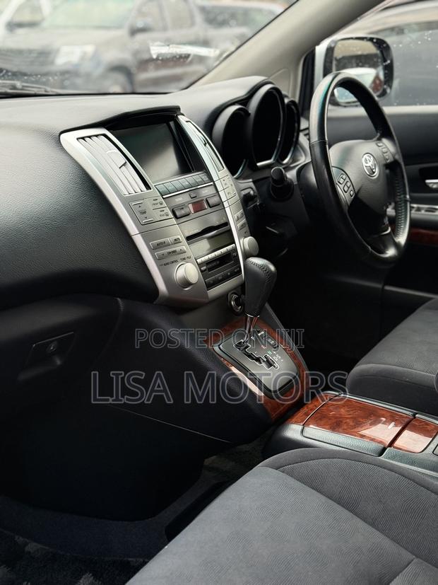 Toyota Harrier 2.4 2011 Silver