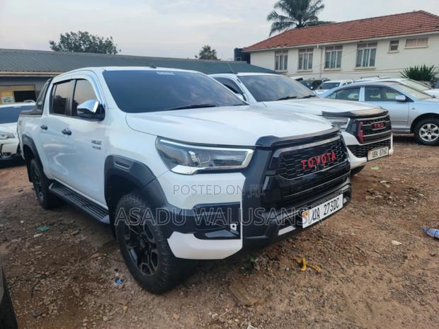 Toyota Hilux 2017 White