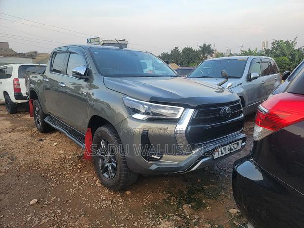 Toyota Hilux 2017 Green