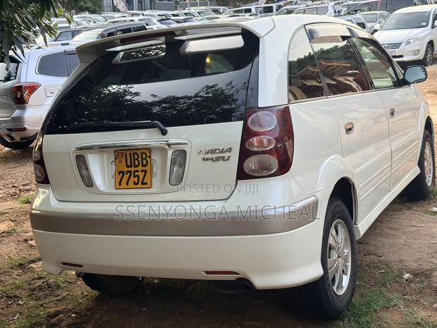Toyota Nadia 2000 White