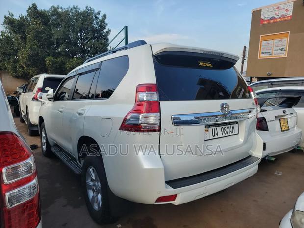 Toyota Land Cruiser Prado 2018 White