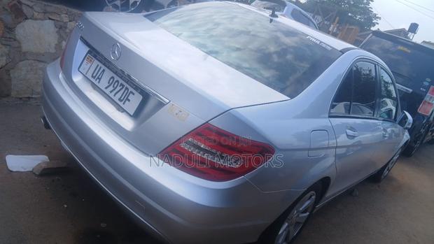 Mercedes-Benz C200 2011 Silver