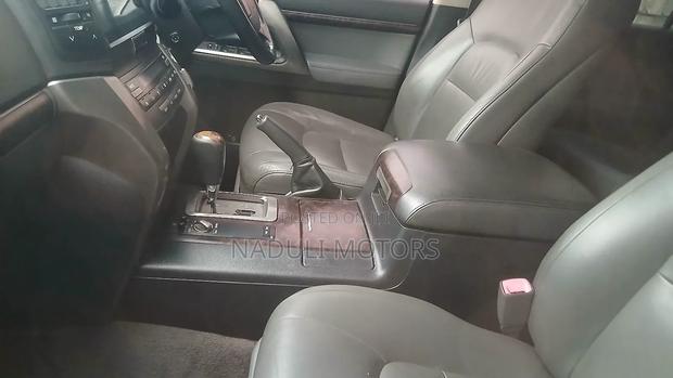 Toyota Land Cruiser Prado 2011 White