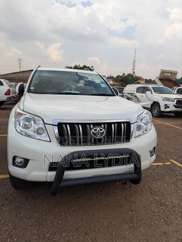 Toyota Land Cruiser Prado 2012 White