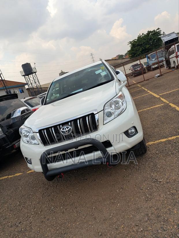Toyota Land Cruiser Prado 2012 White