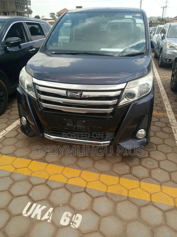 Toyota Noah 2016 Black
