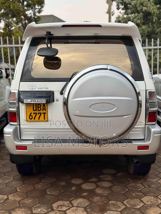 Toyota Land Cruiser Prado 2.7 5dr 2002 White