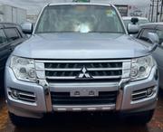 Mitsubishi Pajero V90 3.0 GR 2015 Silver for sale