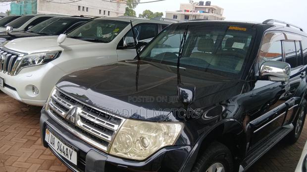 Mitsubishi Pajero 3.2 Di-Dc GLS 2010 Black