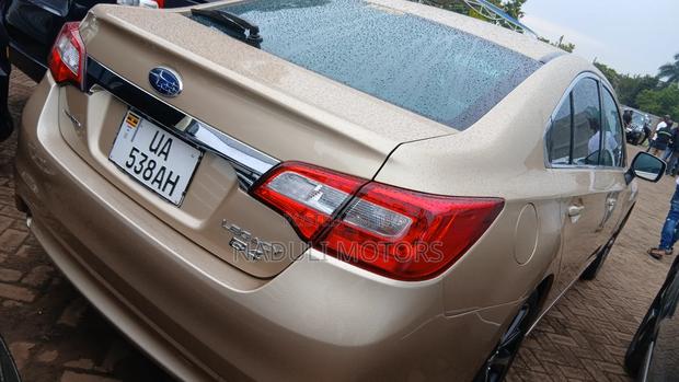 Subaru Legacy 2017 Gold