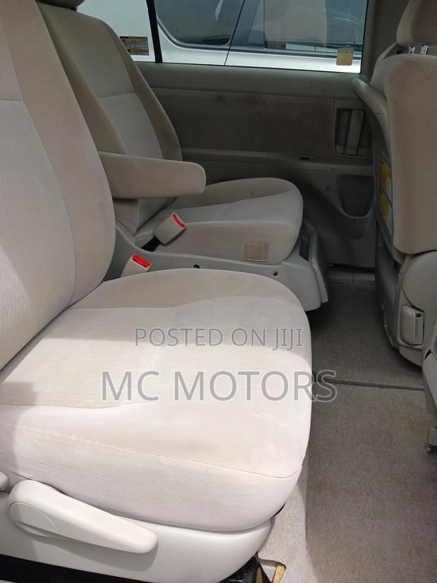Toyota ISIS 1.8 G 2WD 2011 Silver