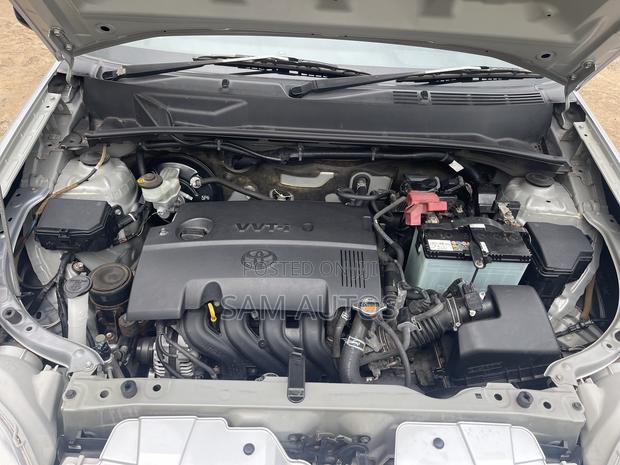 Toyota Probox 2016 Silver