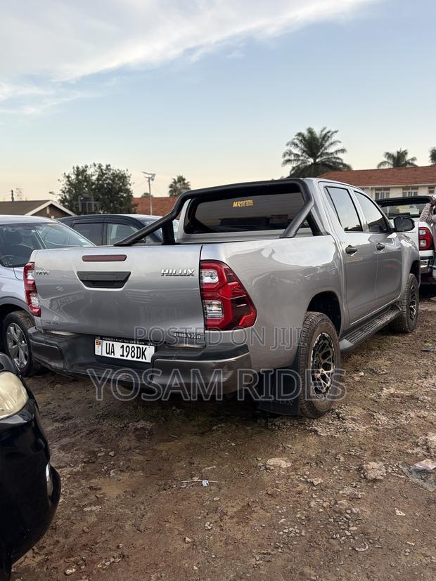 Toyota Hilux Revo Double Cab Deisel 2.8 AWD 2018 Silver