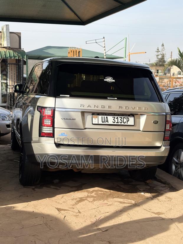 Land Rover Range Rover Vogue 2016 Gold