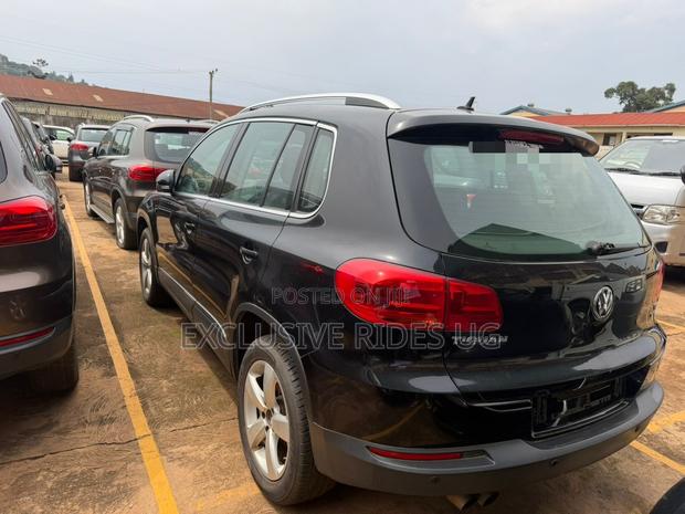 Volkswagen Tiguan 2014 Black