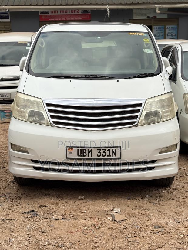 Toyota Alphard 2.4 Petrol FWD 2007 White