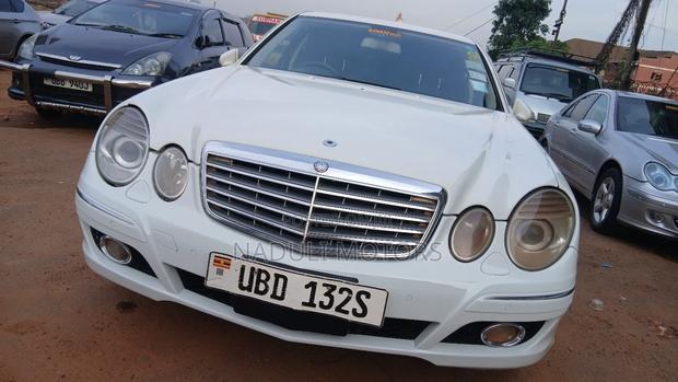 Mercedes-Benz E300 2006 White