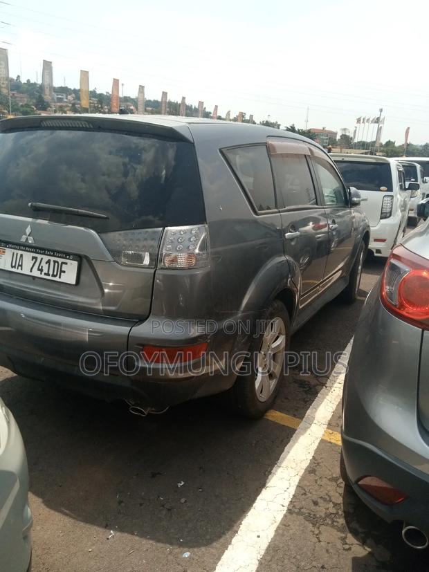 Mitsubishi Outlander 2010 Black