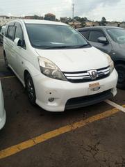Toyota ISIS 1.8 Platana 2WD 2013 White for sale