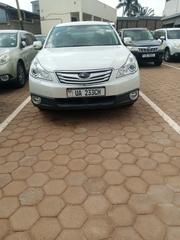 Subaru Outback 2011 White for sale