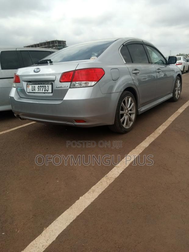 Subaru Legacy 2011 Silver