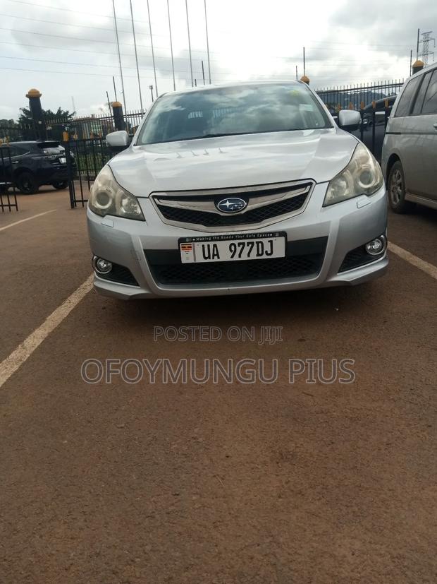 Subaru Legacy 2011 Silver