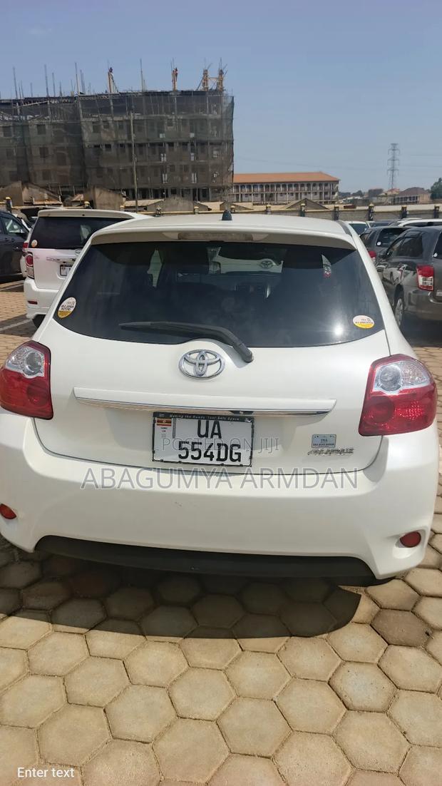 Toyota Auris Limited Sedan FWD (3.5L 6cyl 6A) 2010 White