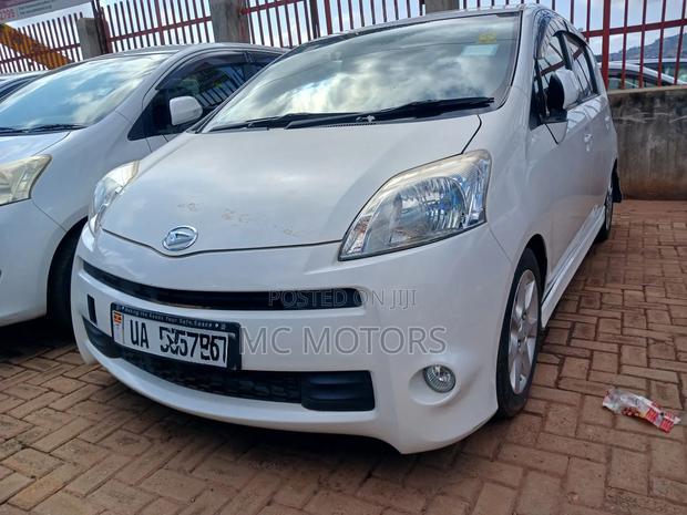 Toyota Passo Sette 1.5 AWD 2010 White