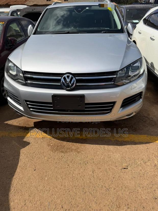 Volkswagen Touareg 2014 Silver