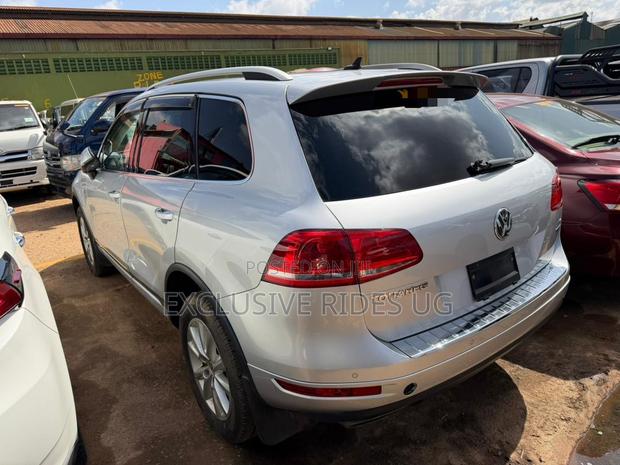 Volkswagen Touareg 2014 Silver