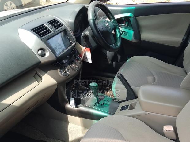 Toyota Vanguard 2007 Silver