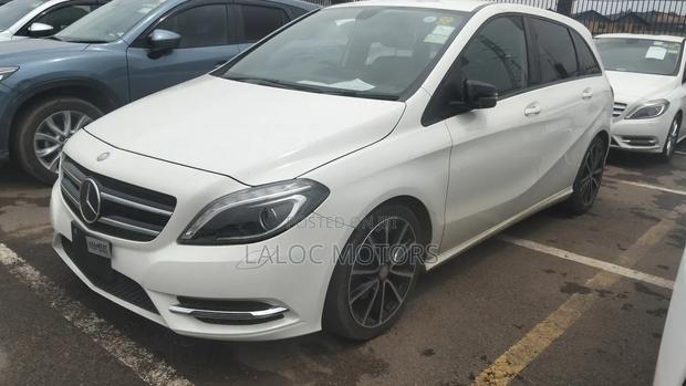 Mercedes-Benz B-Class B180 Petrol 2013 White