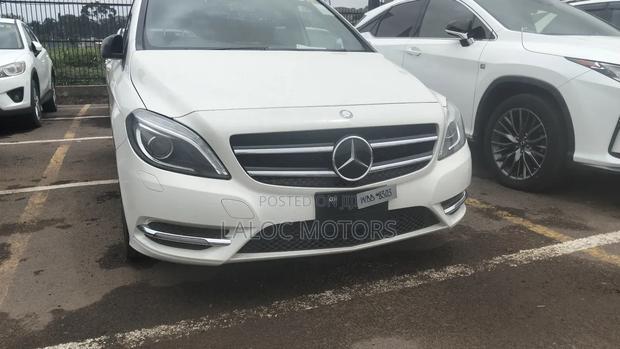 Mercedes-Benz B-Class B180 Petrol 2013 White